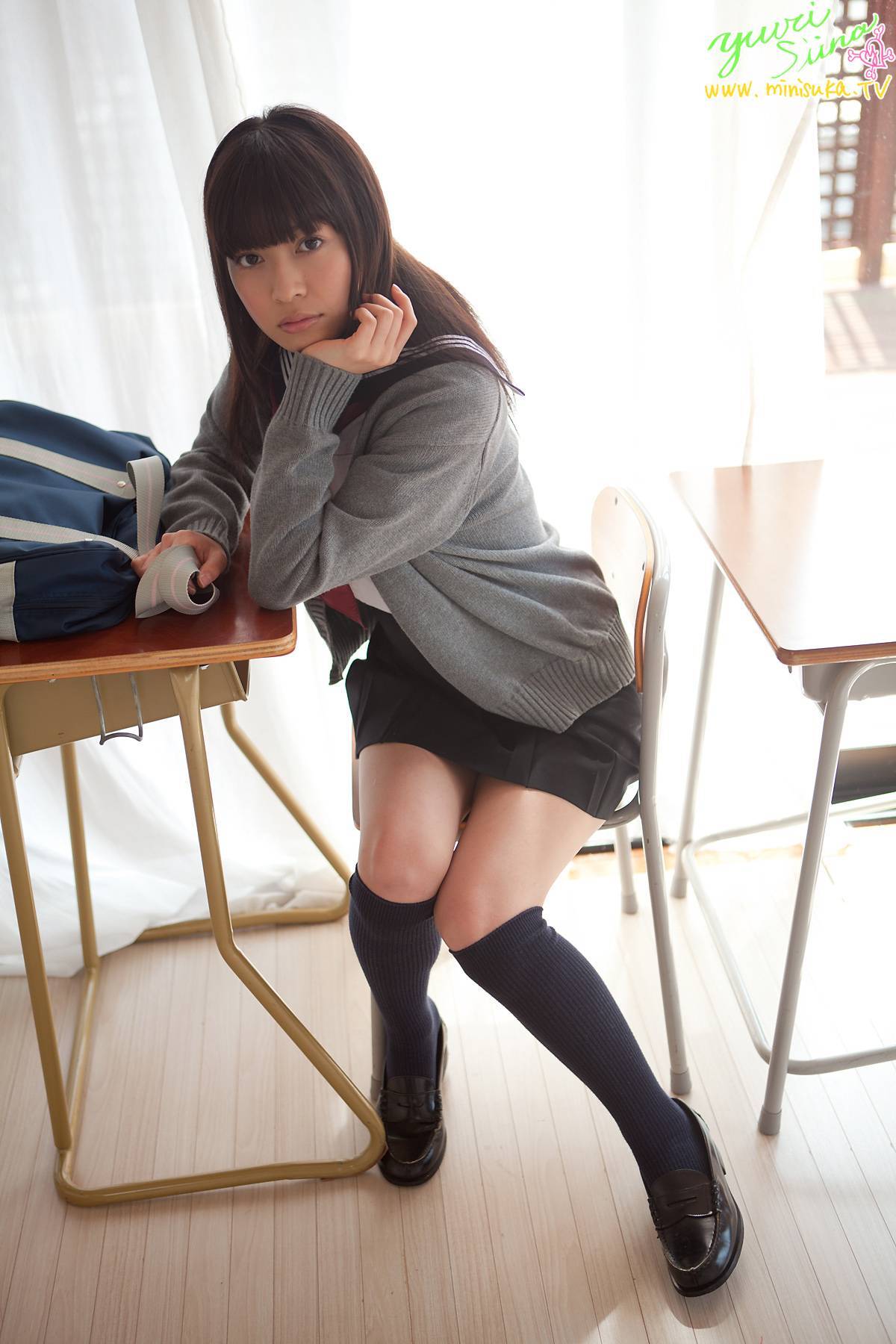 Yuuri Shiina, female high school student in active service[ Minisuka.tv ] 2011.07